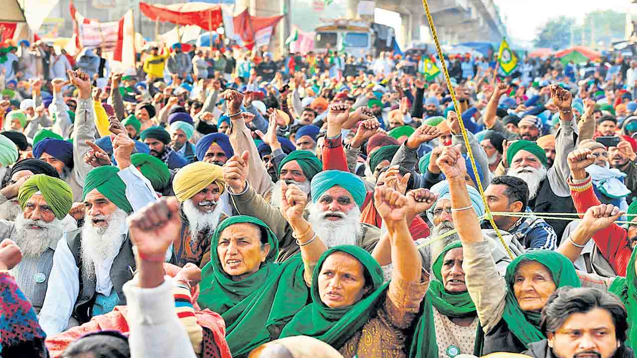 దేశం మార్పు కోరుతున్నది