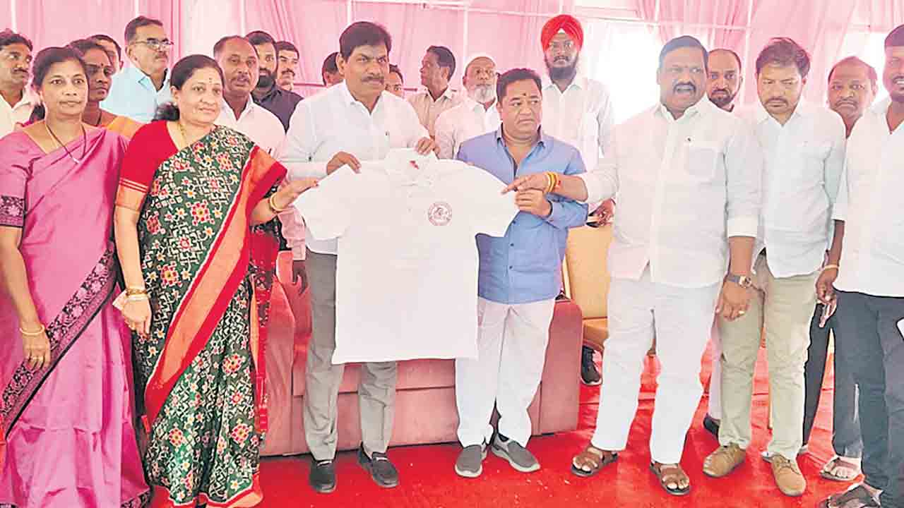 బీఆర్ఎస్ బహిరంగ సభకు భారీ జన సమీకరణ