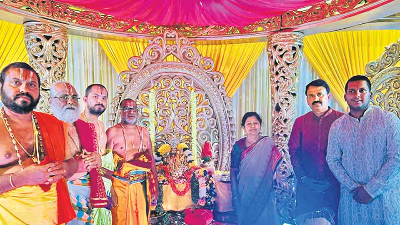 సిడ్నీలో వైభవంగా లక్ష్మీనృసింహుల కల్యాణం