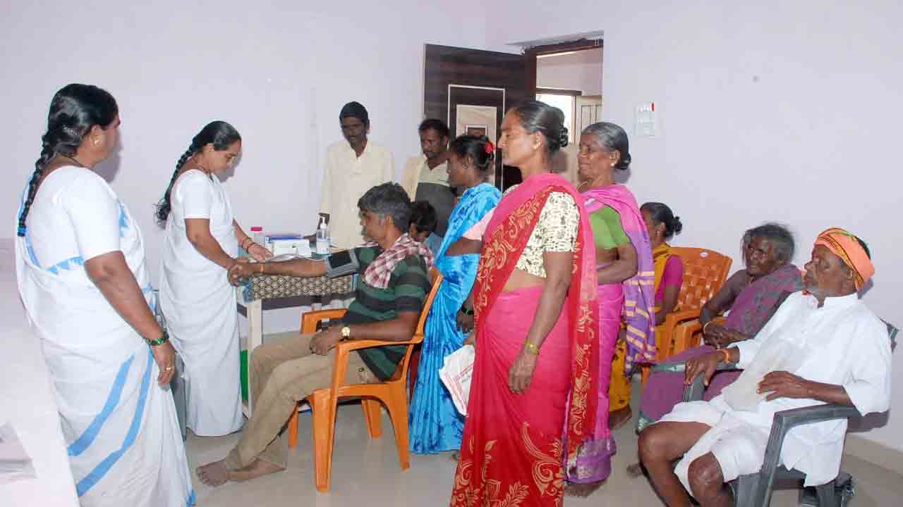 చెంతనే వైద్యసేవలు