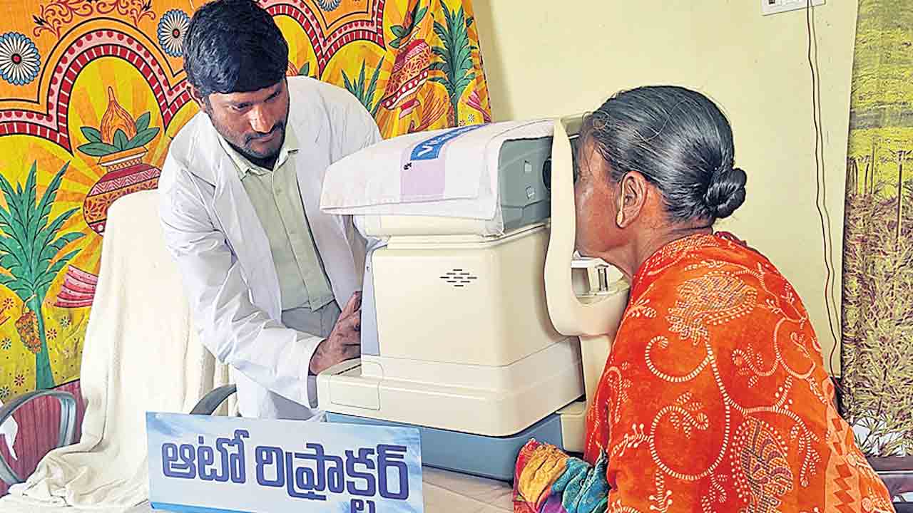 ‘కంటి వెలుగు’కు విశేష స్పందన