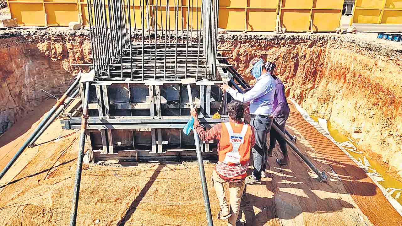 Hyderabad | హైదరాబాద్‌ నగర శివారులో ట్రాఫిక్‌ ఇక్కట్లకు చెక్‌.. నిజాంపేట, బాచుపల్లి, కొంపల్లిలో శరవేగంగా 100 ఫీట్ల రోడ్ల నిర్మాణం