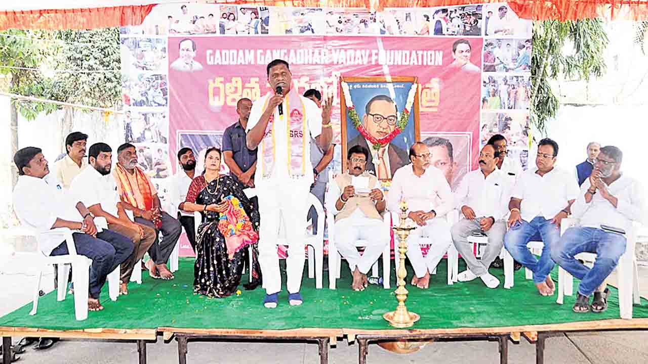 గౌరవంగా బతికేందుకే.. దళితబంధు