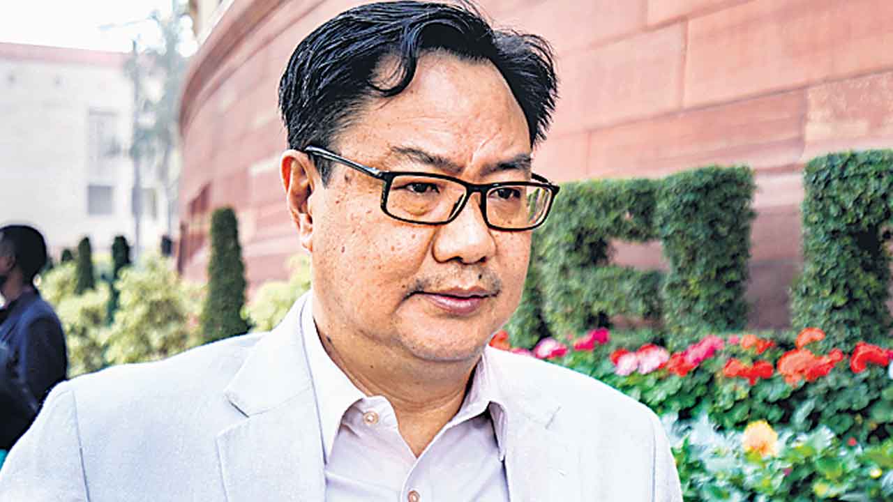 10 సిఫారసులు తిప్పిపంపాం: రిజిజు