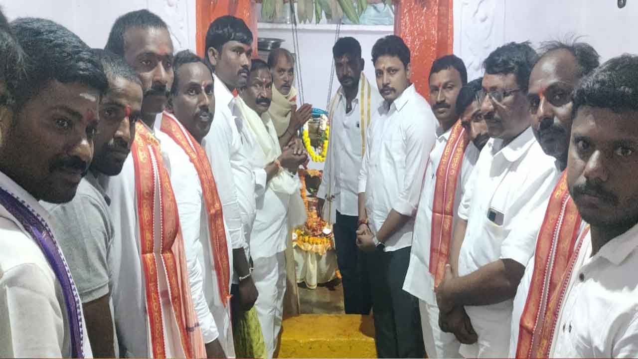 కార్యకర్తల కుటుంబానికి బీఆర్‌ఎస్‌ అండ