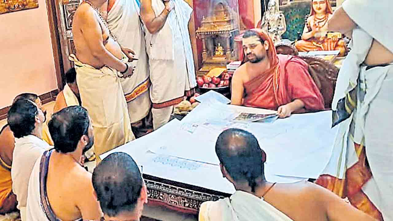 యాదగిరిగుట్ట తరహాలో బాసర