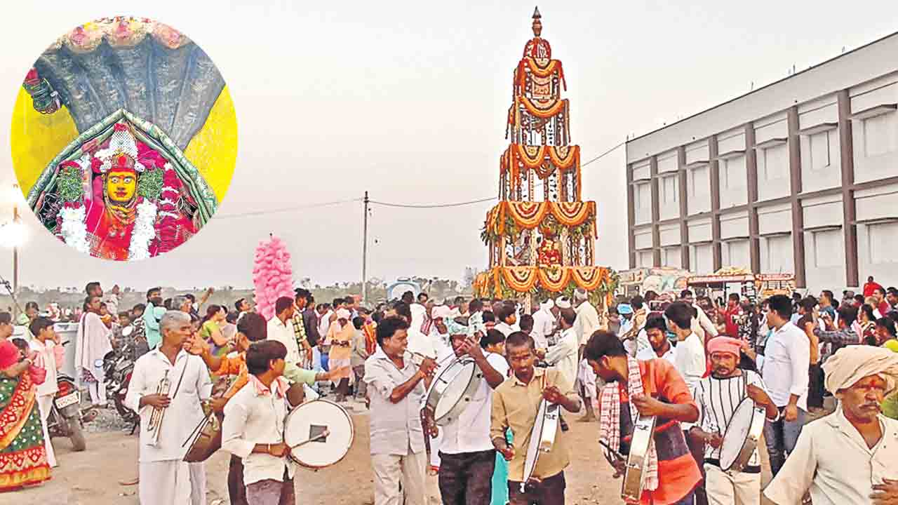 బండల ఎల్లమ్మ రథోత్సవాన్ని వైభవంగా నిర్వహించారు