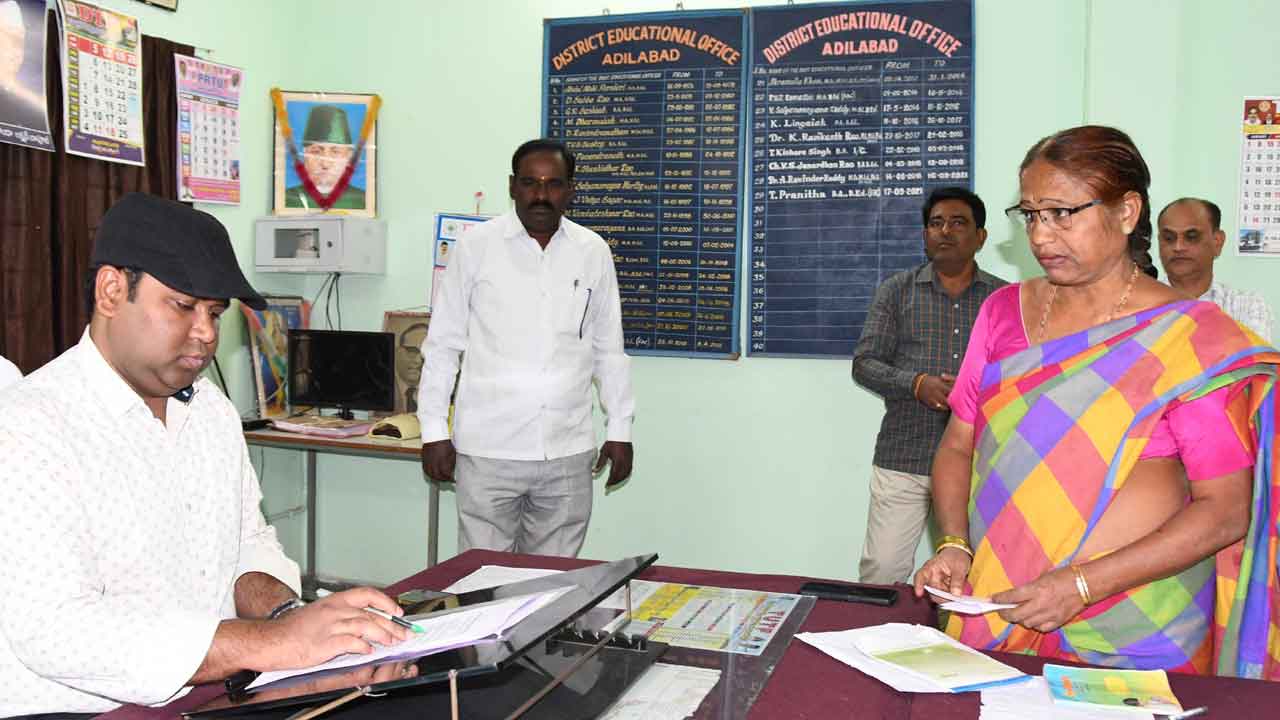 బదిలీల్లో సమస్యలు తలెత్తకుండా చూడాలి