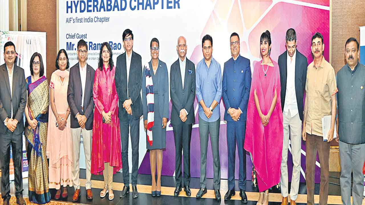 వైద్యసేవల్లో తెలంగాణే టాప్‌.. జనాభాకు అనుగుణంగా వైద్యులు: మంత్రి కేటీఆర్‌