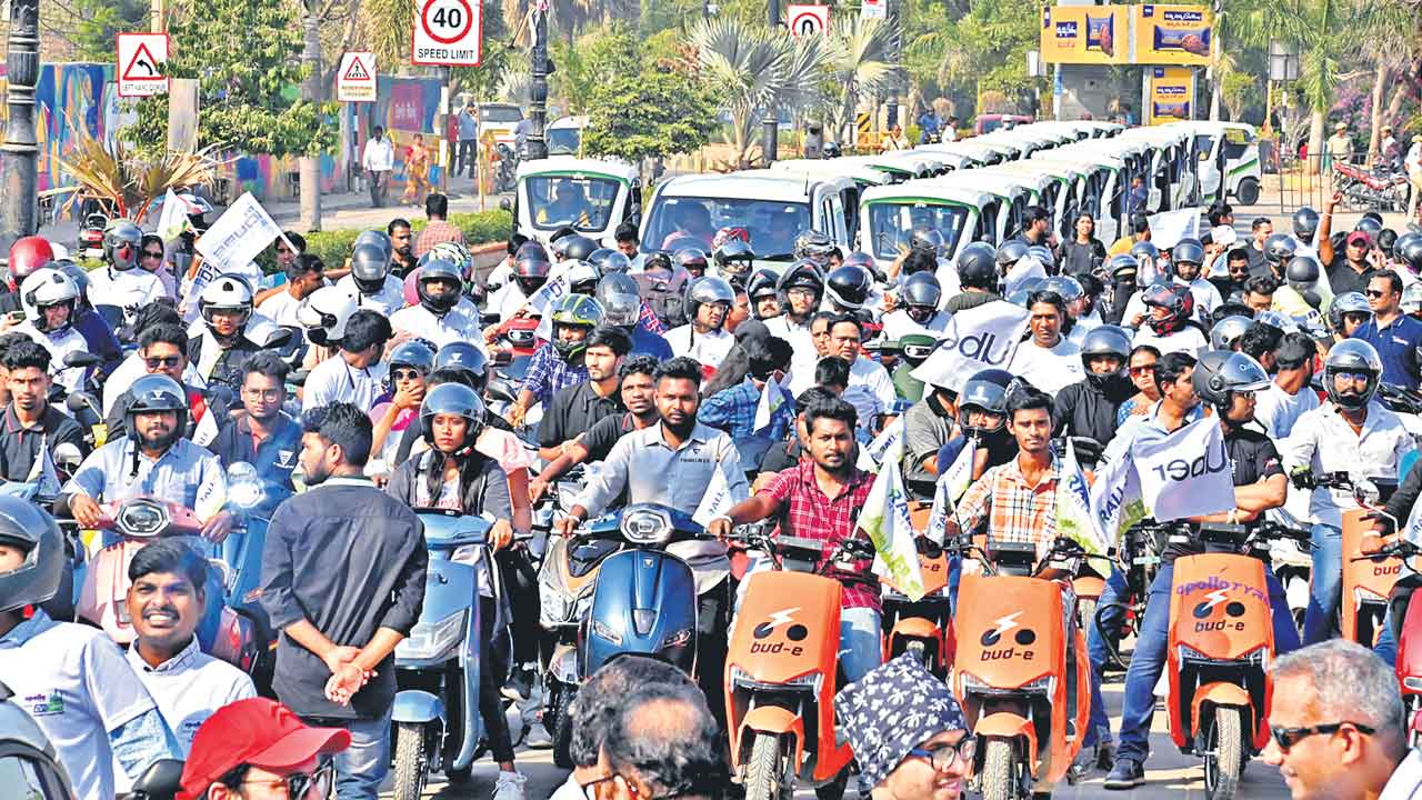 ఘనంగా ఈ-మొబిలిటీ వీక్‌ ప్రారంభం