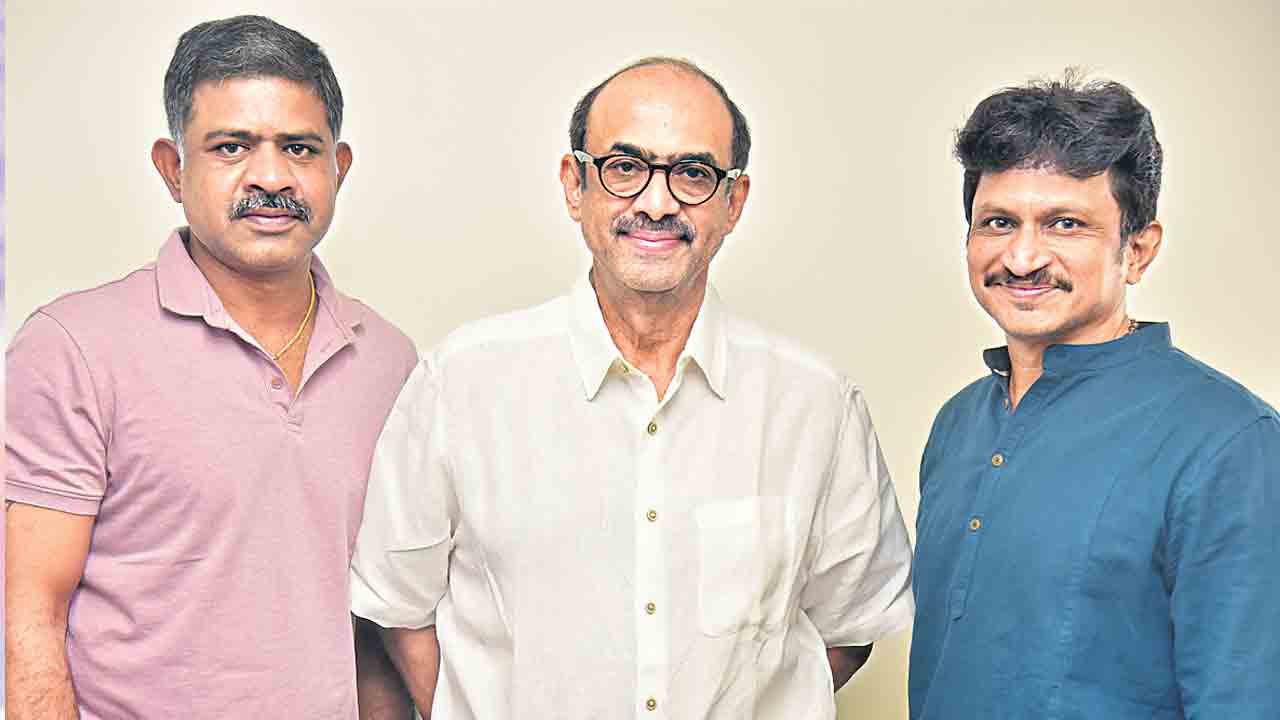 ఒక్కడు చేసే రాజకీయం