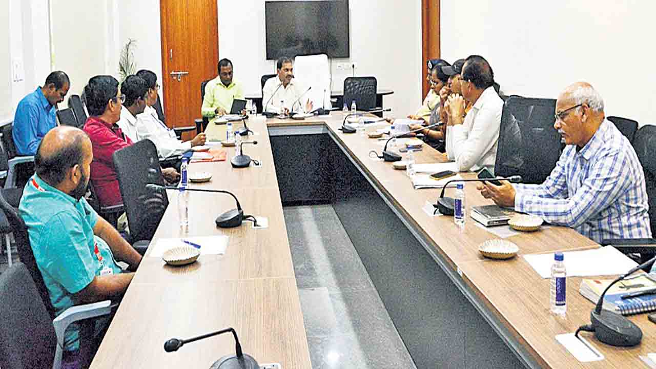 ఇంటర్‌ పరీక్షలు సజావుగా నిర్వహించేలా చర్యలు