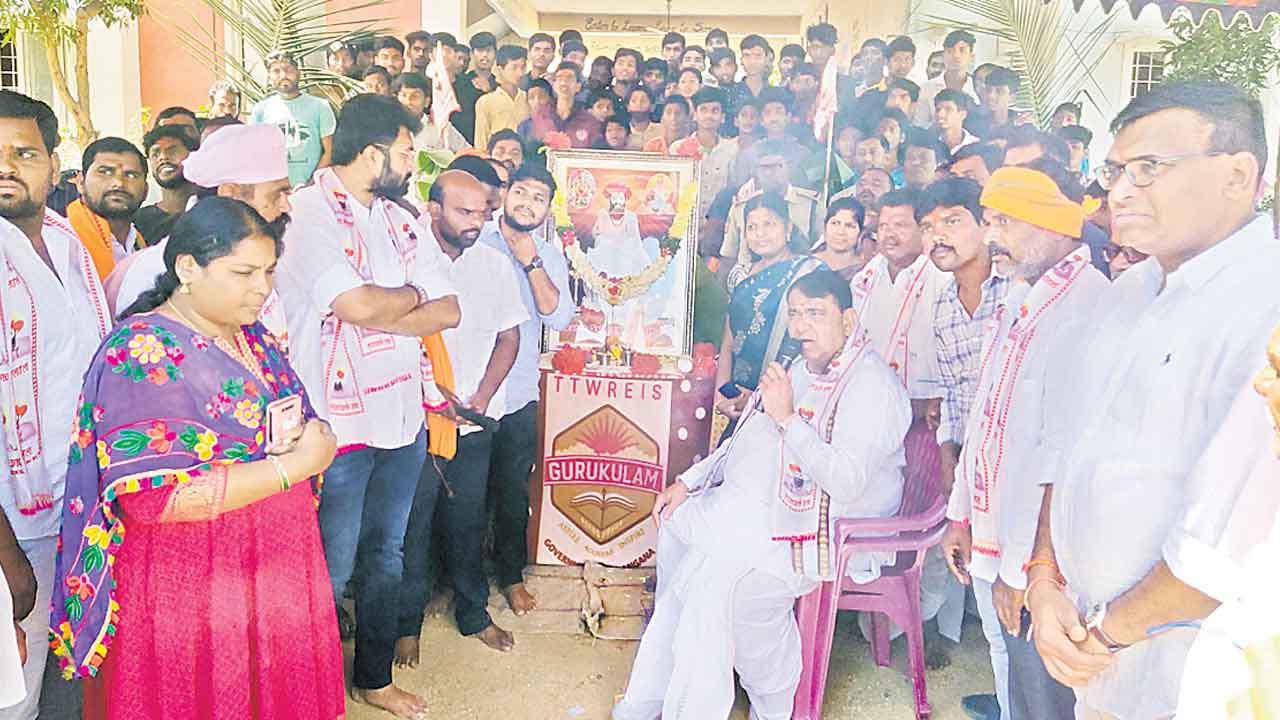 స్వరాష్ట్రంలోనే అధికారికంగా సేవాలాల్ జయంతి