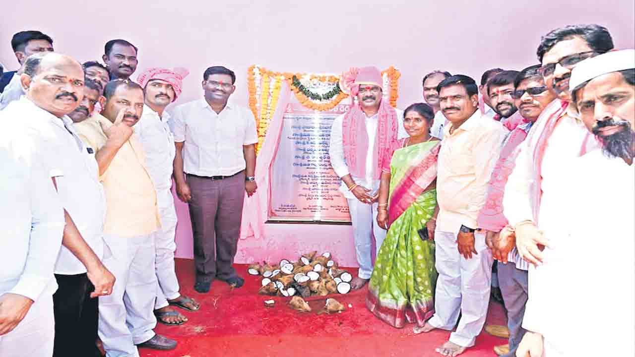 బంజారాల సంక్షేమానికి సర్కారు ప్రాధాన్యం