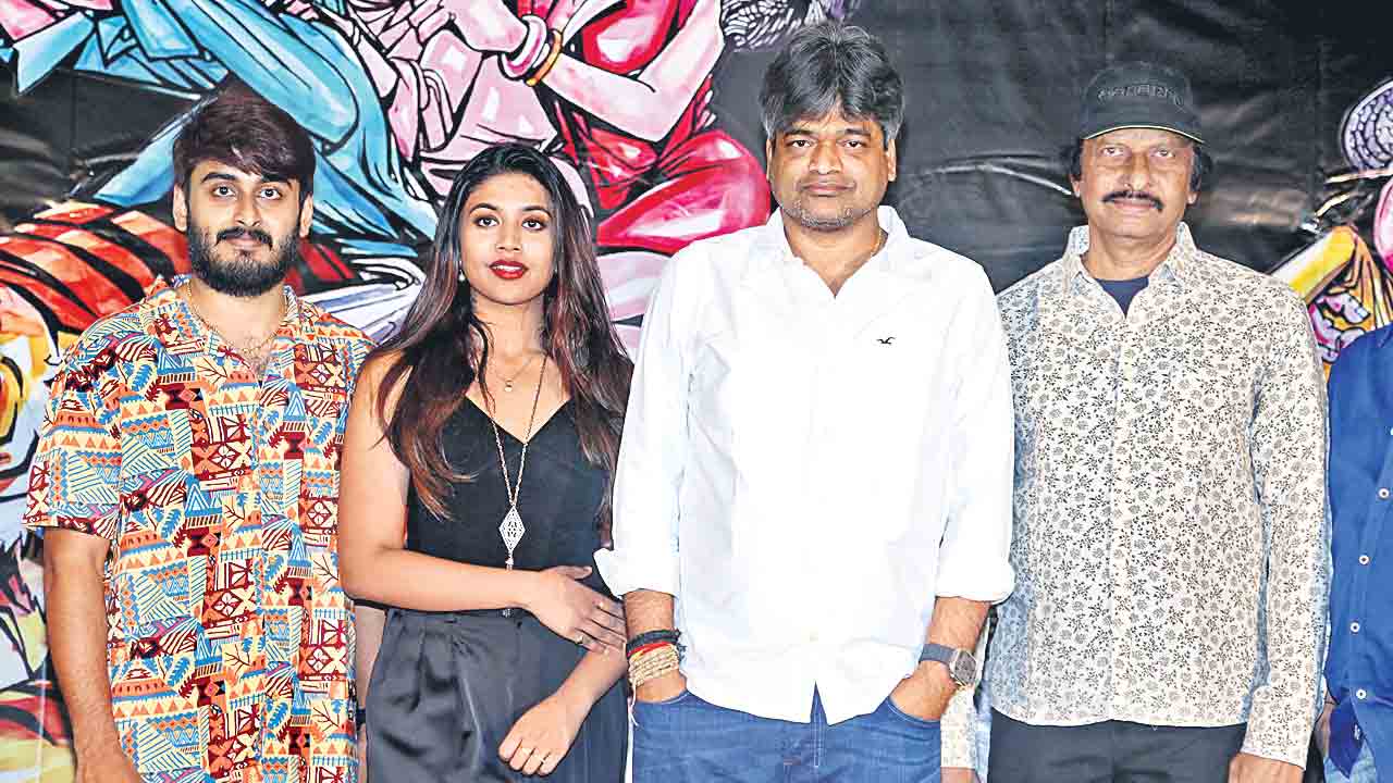 డబ్బుచుట్టూ తిరిగే కథ