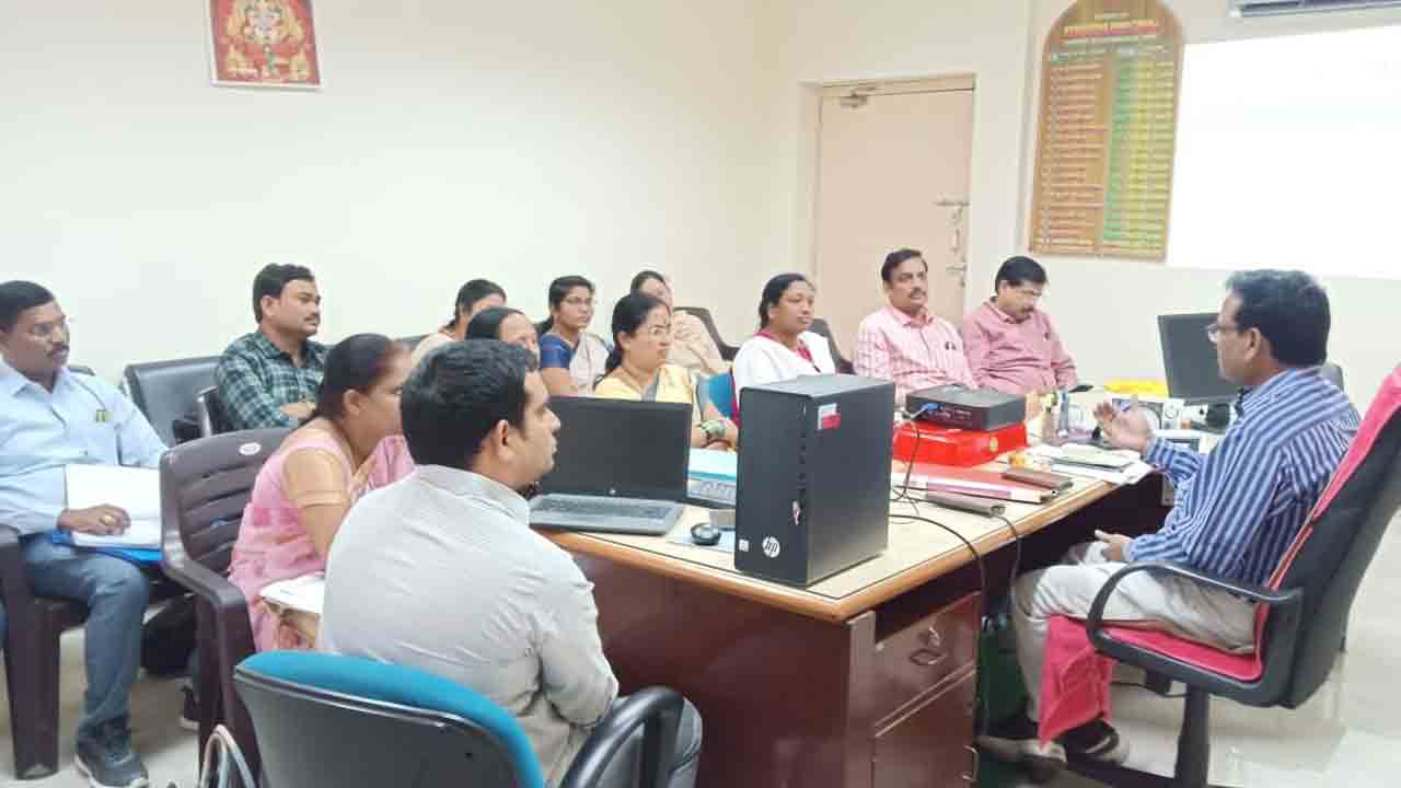 ఆర్టీసీని లాభాల బాట పట్టించాలి