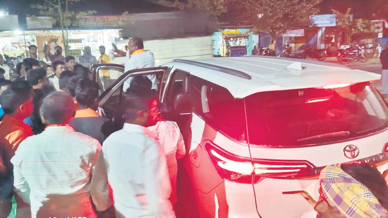 మాల్యాద్రి రెడ్డి గో బ్యాక్‌..