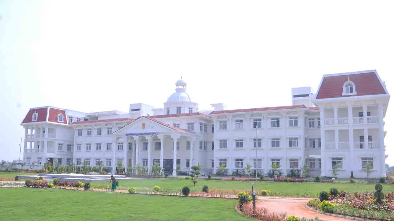 ఇంద్రభవనం