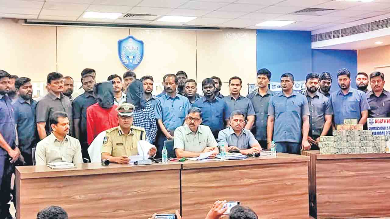 దొంగలు దొరికారు