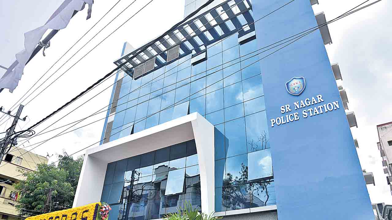 7 జోన్లు.. 73 ఠాణాలు