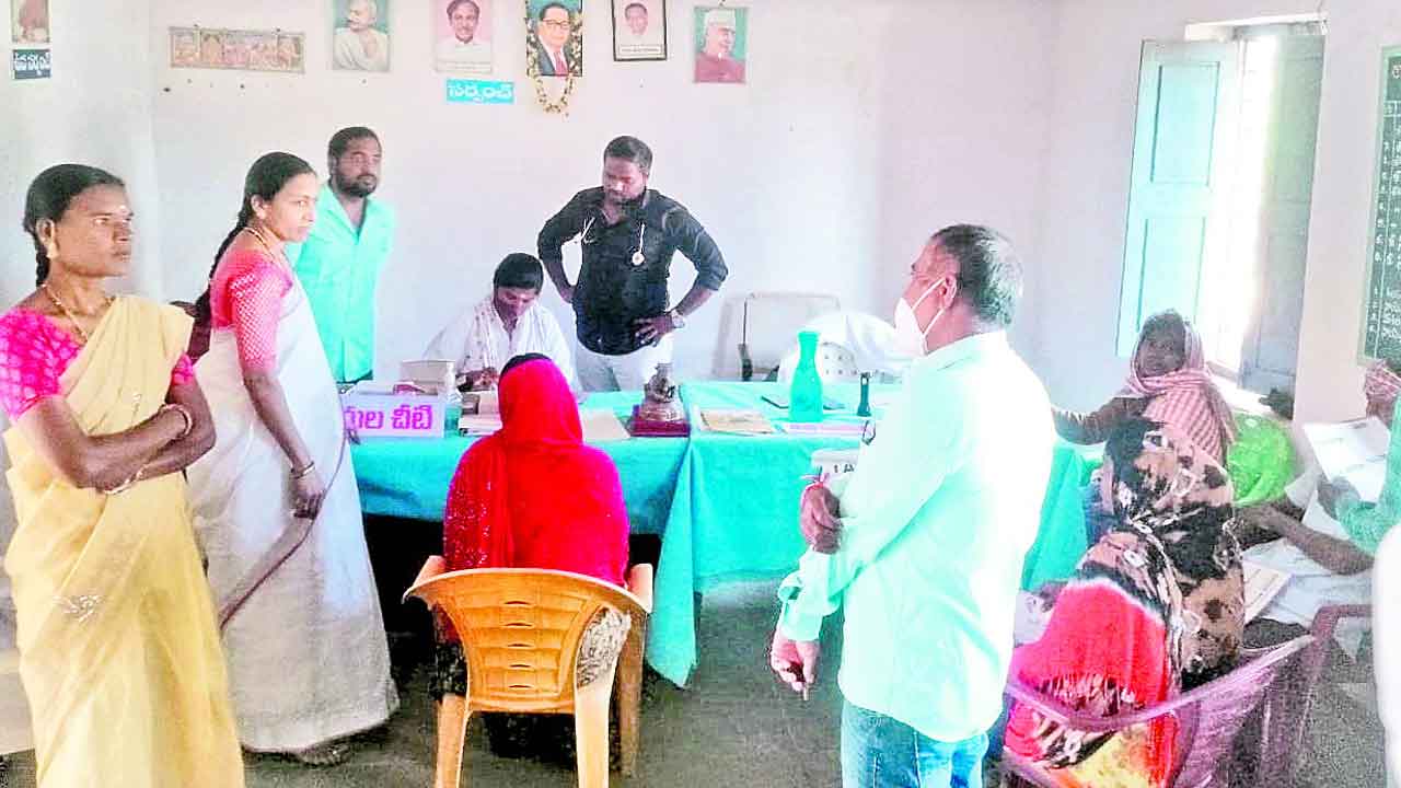 కంటి పరీక్షా శిబిరాలు కళకళ