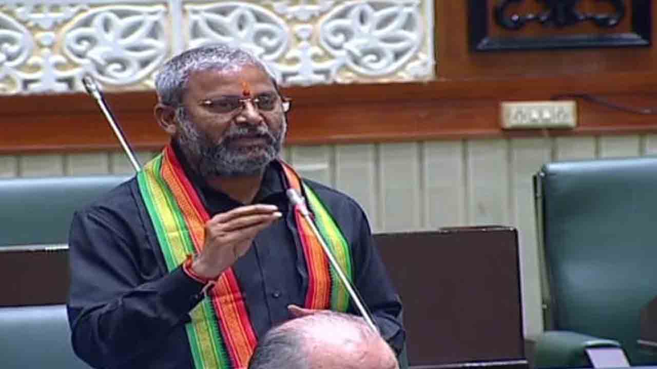 వారసత్వ ఉద్యోగాల ఘనత ముఖ్యమంత్రి కేసీఆర్‌దే