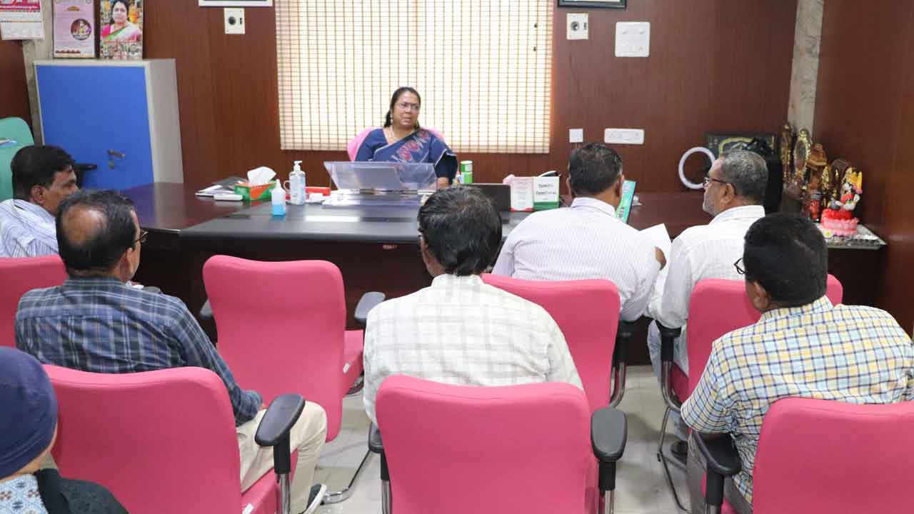 అనధికార లే ఔట్లపై చర్యలు తీసుకోవాలి