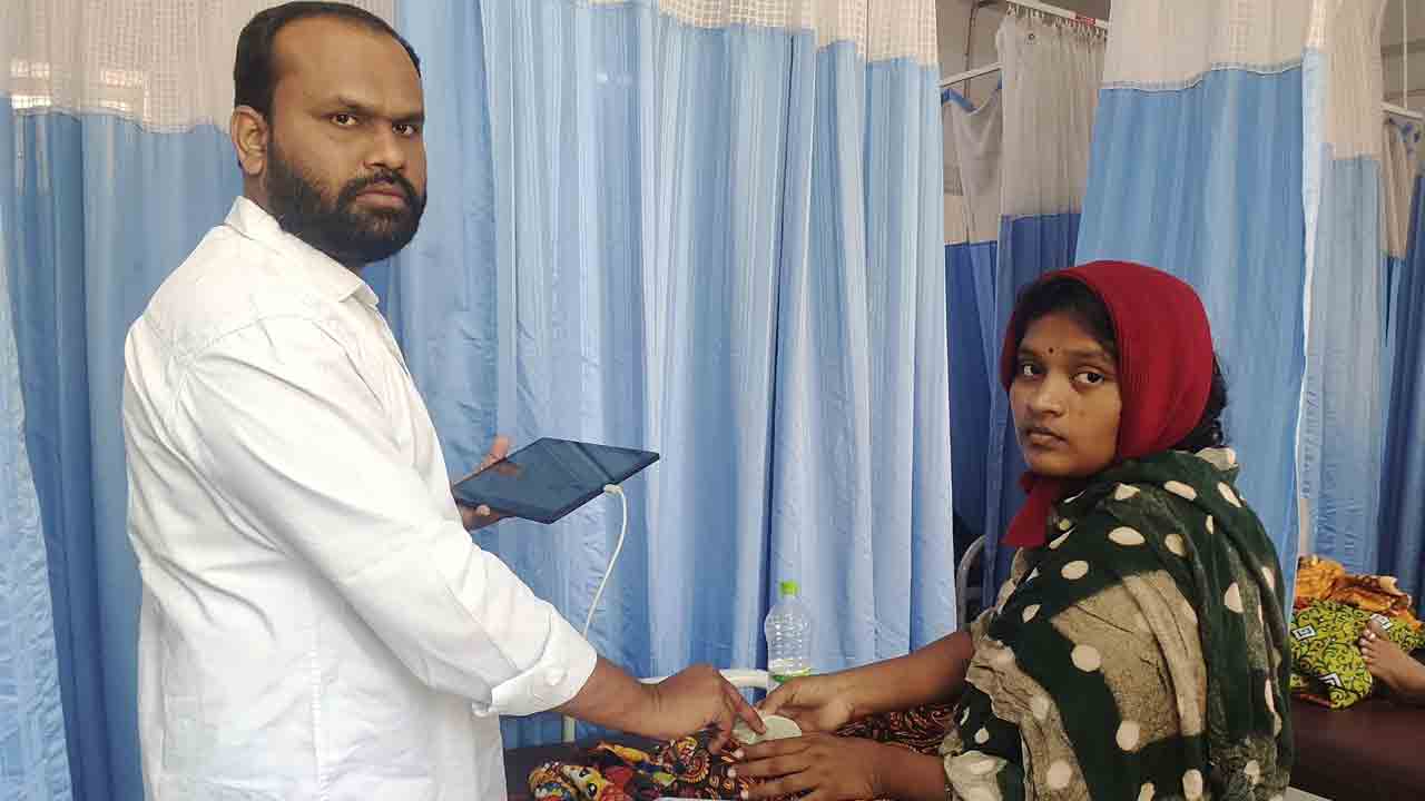 Aadhar Card | పుట్టిన వెంటనే ఆధార్‌.. ప్రభుత్వ దవాఖానలో శిశువుల వివరాలు నమోదు