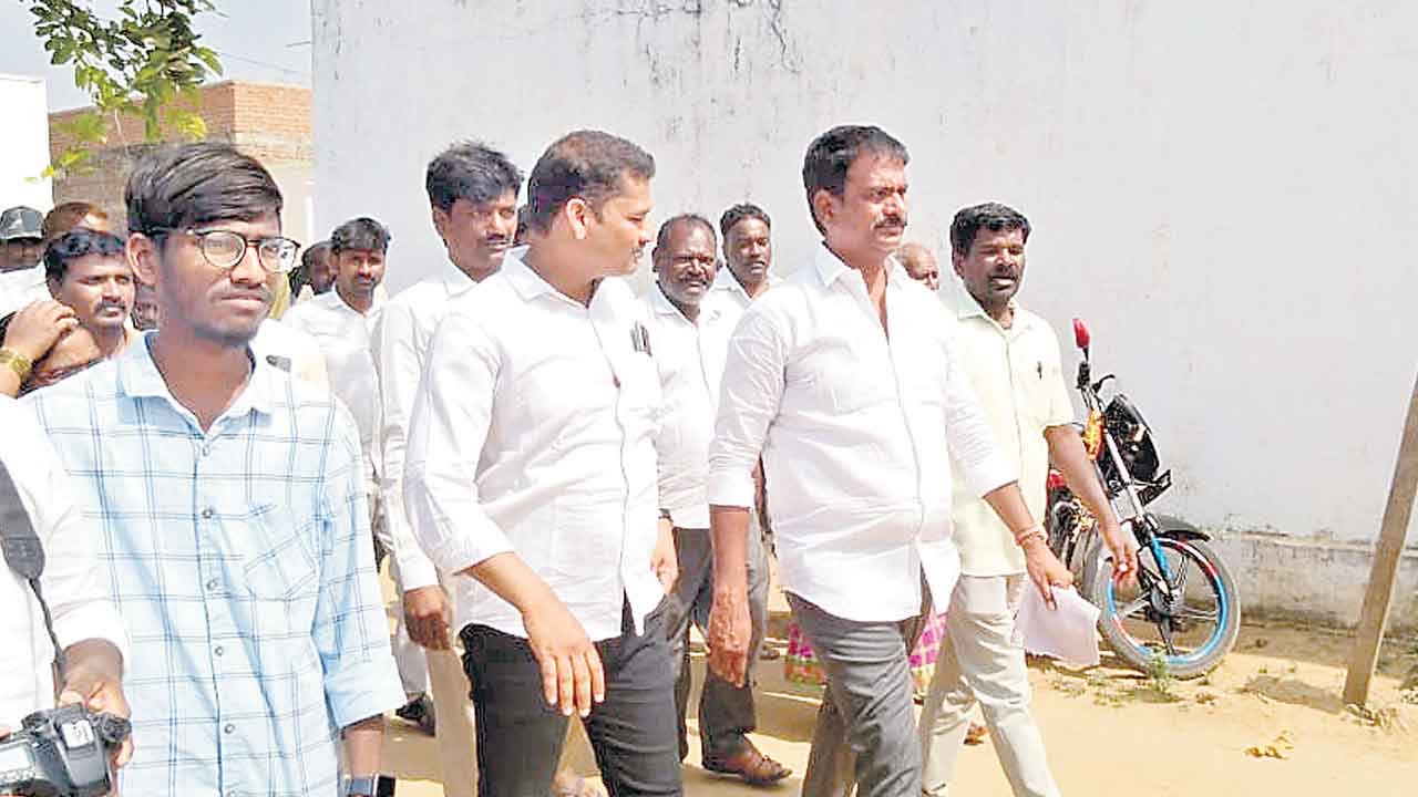 అర్హులందరికీ సంక్షేమ ఫలాలు