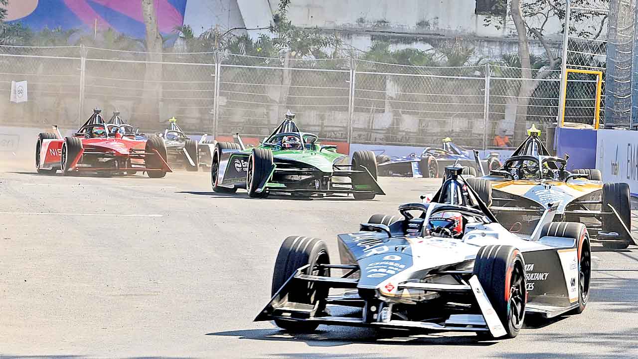 హ్యాపెనింగ్‌ సిటీ హైదరాబాద్‌