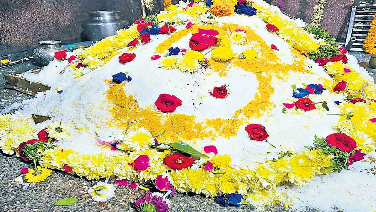 కీసరగుట్టలో వైభవంగా బ్రహ్మోత్మవాలు.. భారీగా తరలివచ్చిన భక్తజనం