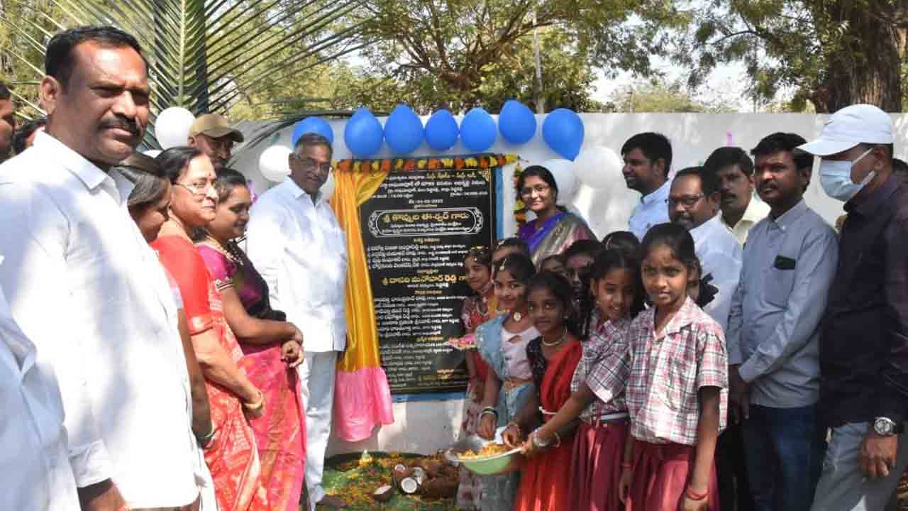 పేదింటి బిడ్డలకు నాణ్యమైన విద్య