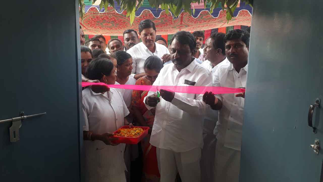 మాటల్లో కాదు.. చేతల్లో చూపిస్తా