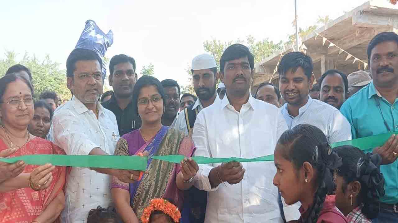 కార్పొరేట్‌కు దీటుగా సర్కారు బడులు