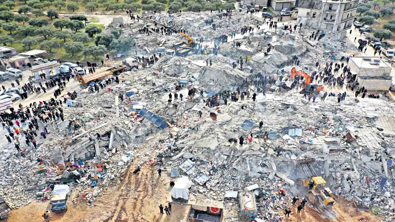 తుర్కియే, సిరియాల్లో భూకంప విలయం 2,600 దాటిన మృతులు