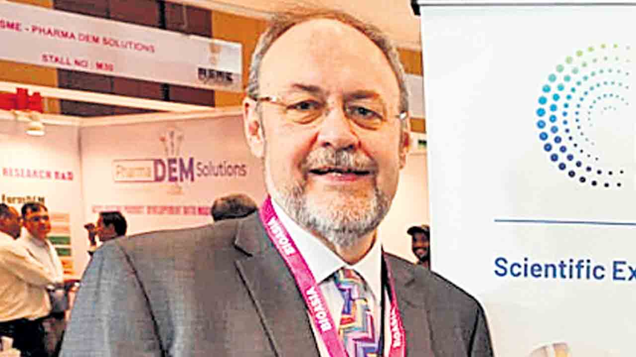 గ్లోబల్‌ అడ్డా హైదరాబాద్‌.. నమస్తే తెలంగాణతో లండన్‌ ఫార్మా కంపెనీ పీసీఎల్‌ ఎండీ డార్ల్‌ విలియమ్స్‌