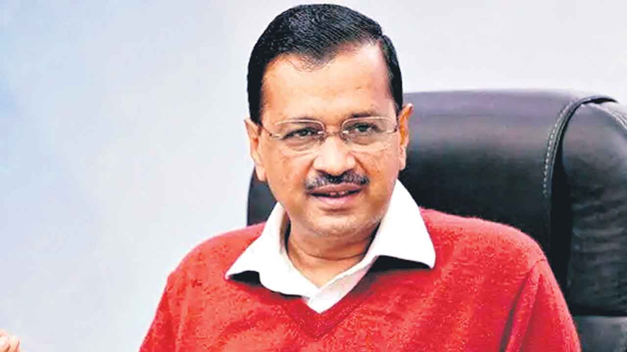 అందరితోనూ కేంద్రం జగడం