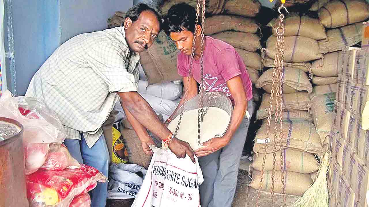 పేదల ఆహార భద్రతను ప్రమాదంలోకి నెడుతున్న బీజేపీ సర్కారు