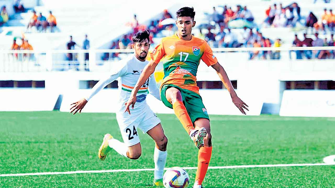 శ్రీనిధి దక్కన్‌ విజయం