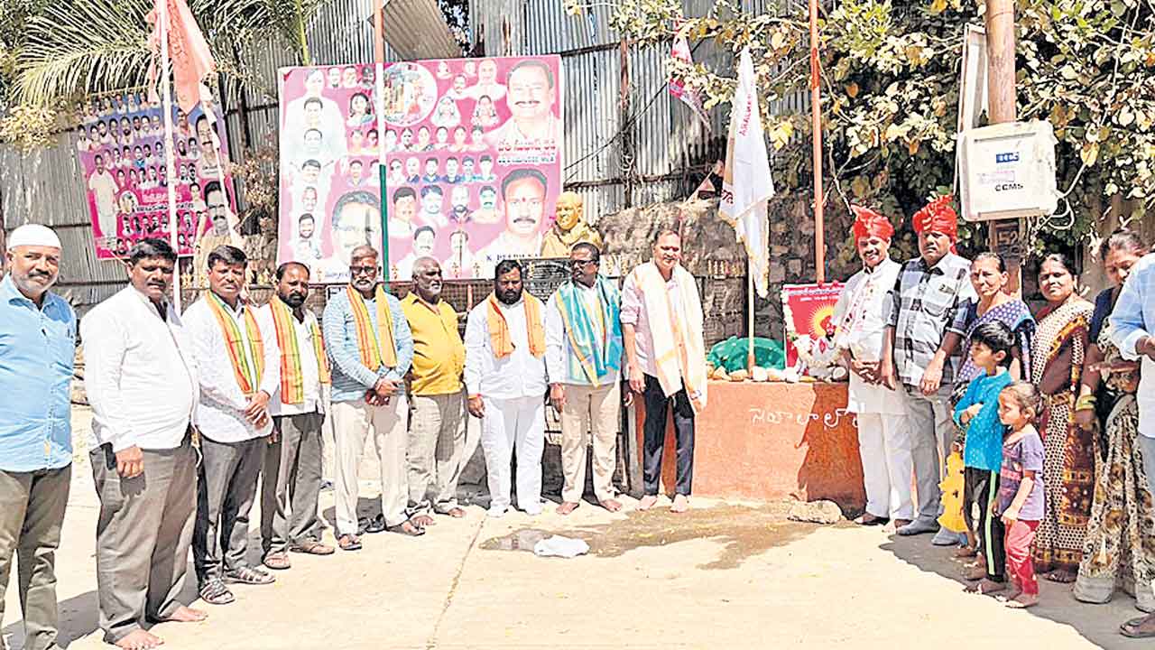 బంజారాల అభివృద్ధికి సీఎం కేసీఆర్‌ కృషి