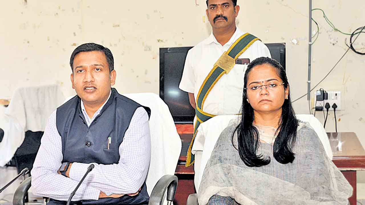 ‘ఈ-శ్రమ్‌’లో నమోదు చేయాలి