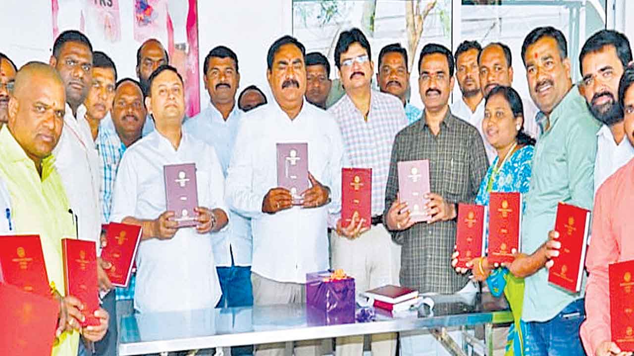 మహిళా సంఘాల ఉత్పత్తులకు బ్రాండ్‌