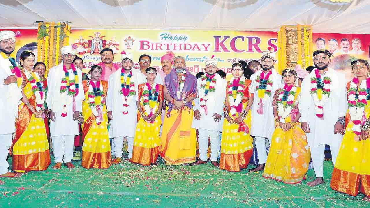 కేసీఆర్‌ బర్త్‌డే కానుకగా కల్యాణోత్సవం