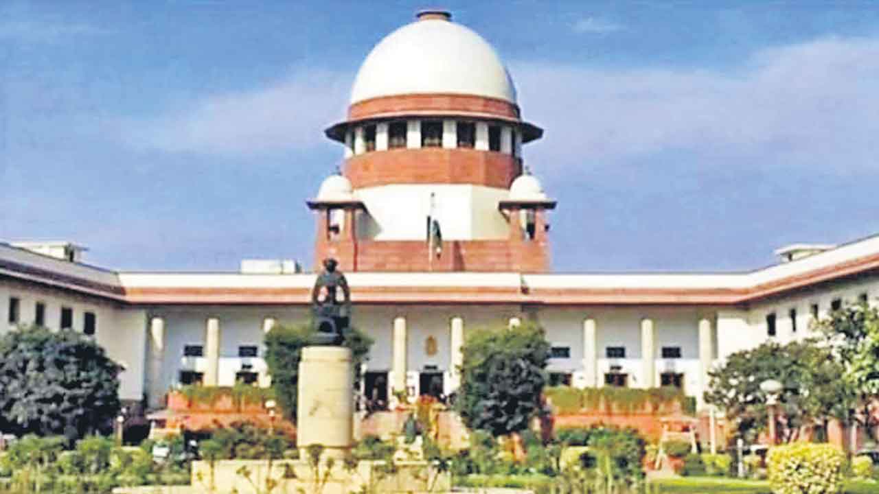 సుప్రీంకు ఐదుగురు జడ్జీలు.. కొలీజియం సిఫారసులకు ఎట్టకేలకు కేంద్రం ఆమోదం