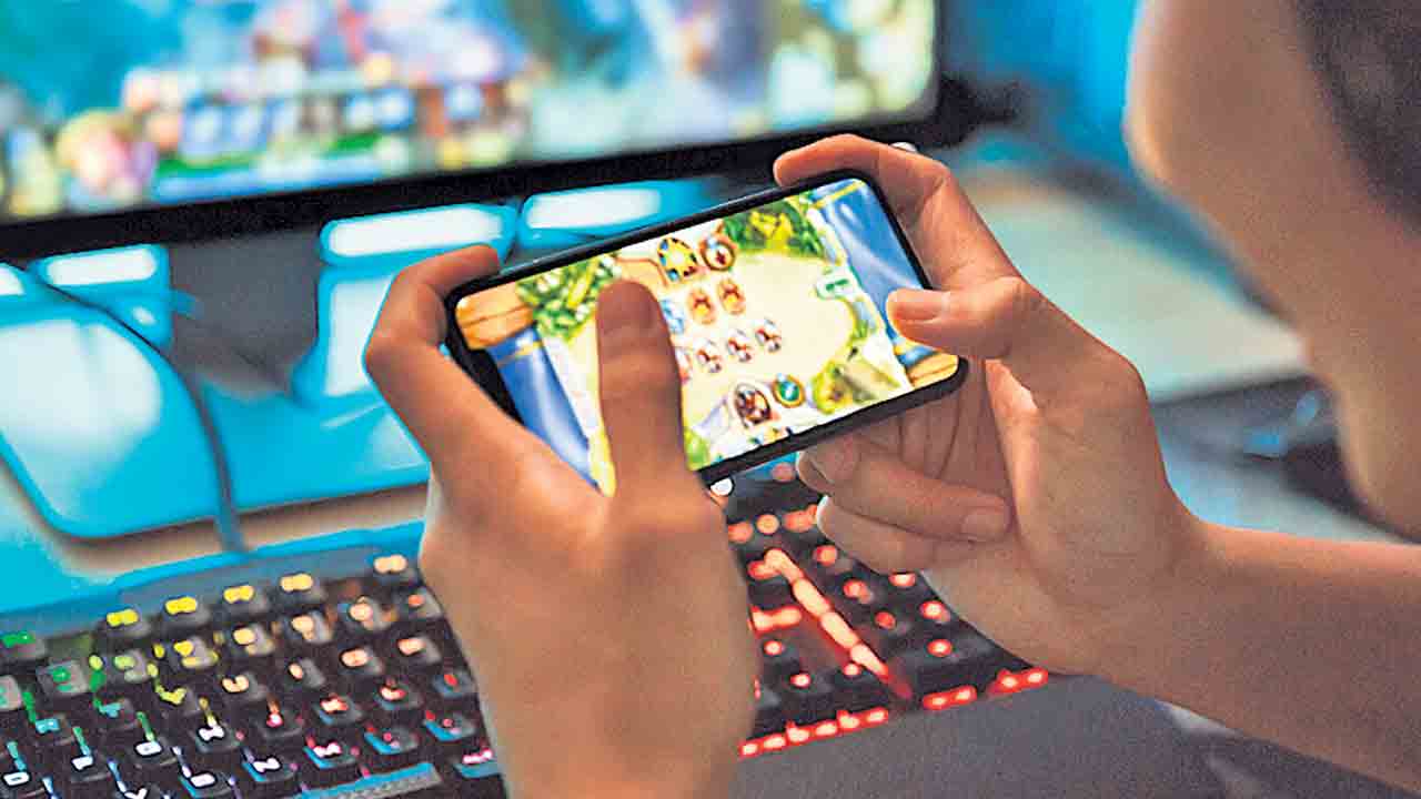 ఆన్‌లైన్‌ ఆటలపైనా పన్ను