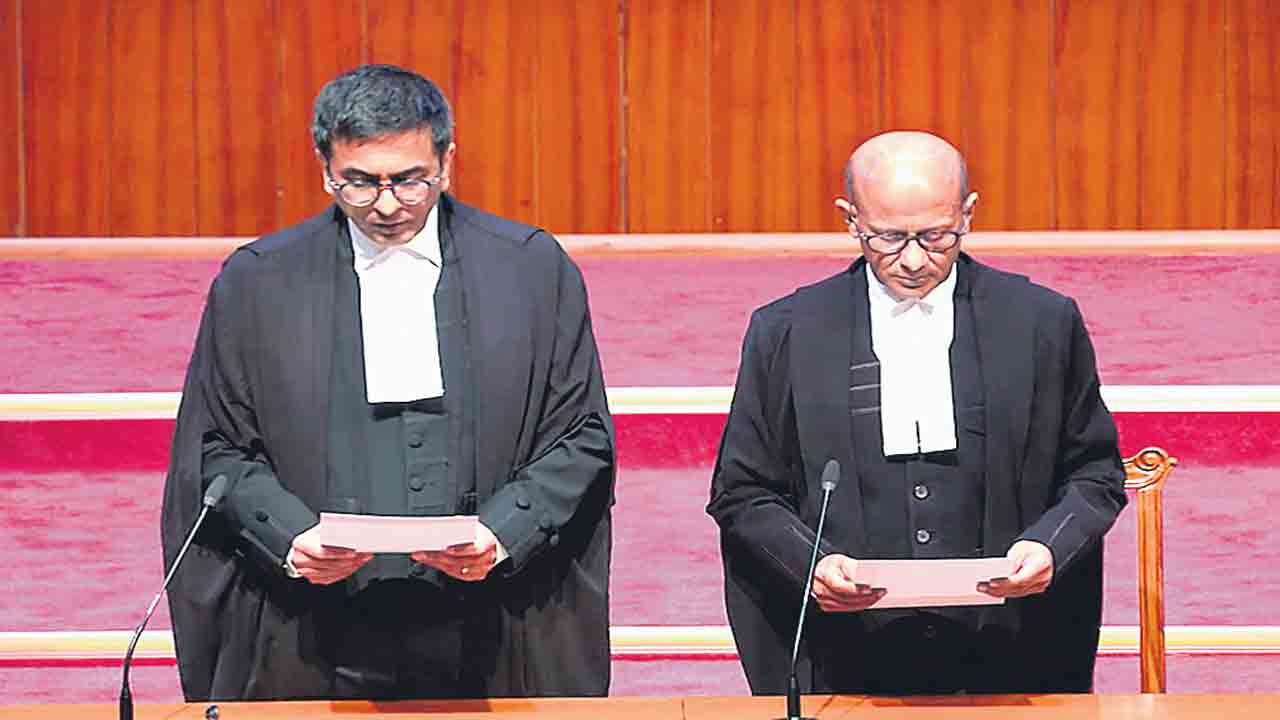 సుప్రీంకోర్టు న్యాయమూర్తిగా జస్టిస్‌ సంజయ్‌కుమార్‌ ప్రమాణం