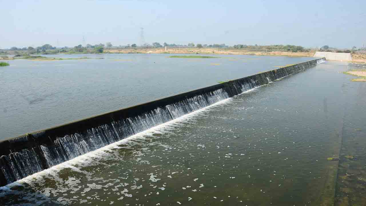 వాగులకు జలకళ