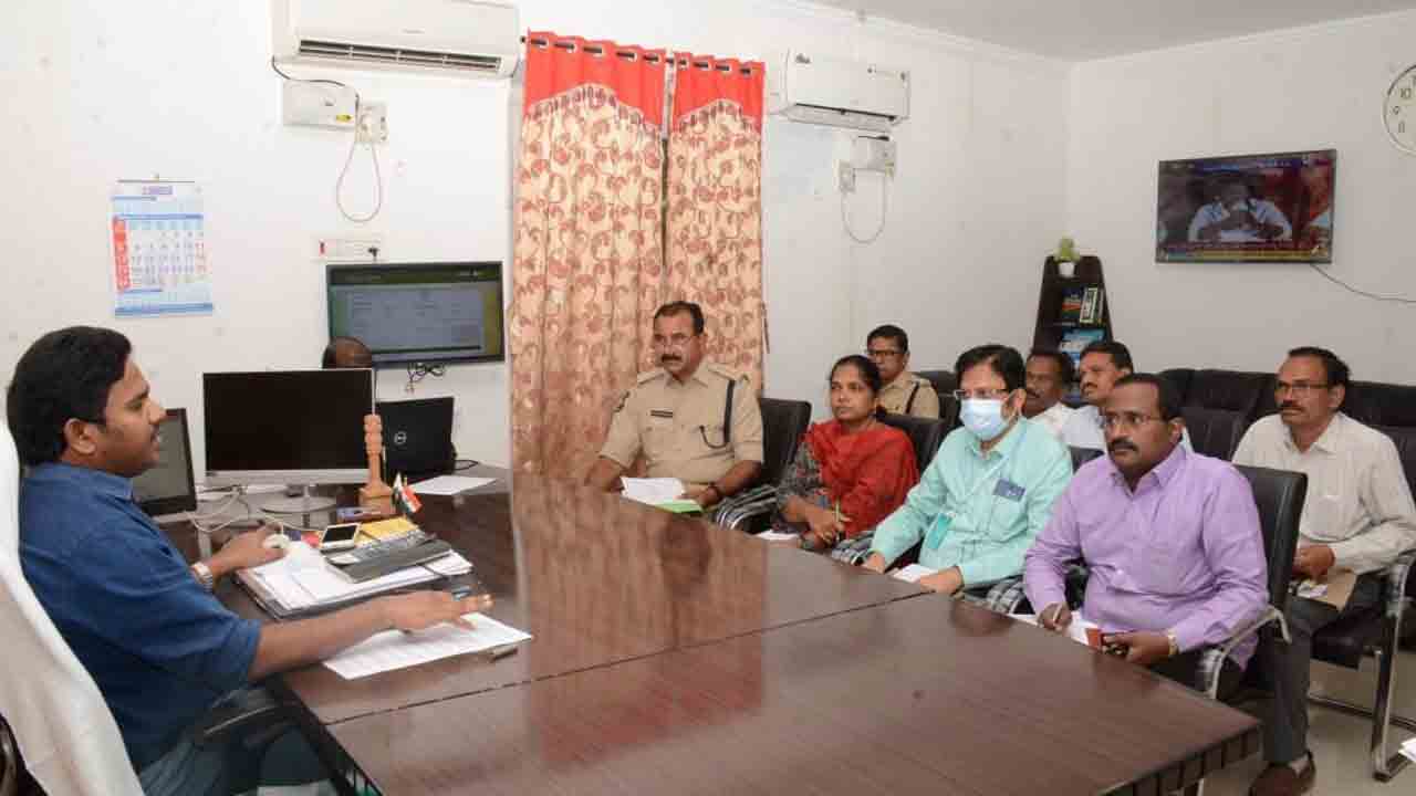 అన్నారం దర్గా ఉత్సవాలను పకడ్బందీగా నిర్వహించాలి