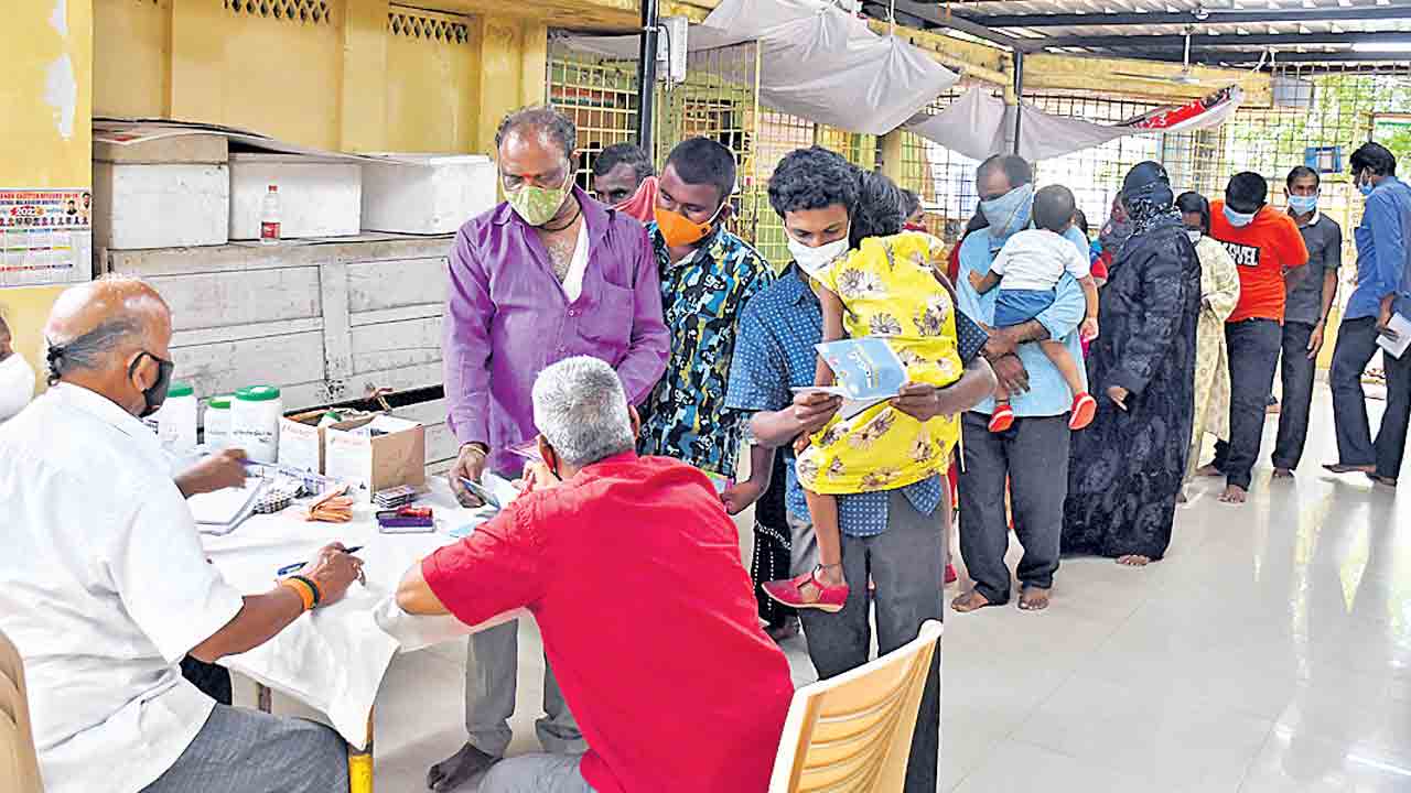 ఆయుష్‌కు ఆదరణ అదరహో.. నెలకు సగటున 2 లక్షల మందికి చికిత్స