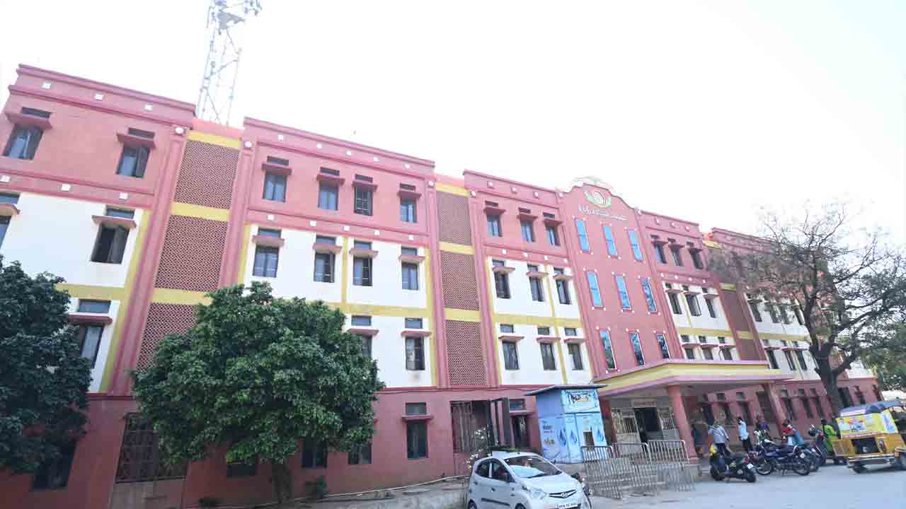 సకల సౌలత్‍ల గుట్ట